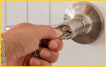 Exclusive Locksmith Service Nashville, TN 615-375-3380 - 16-emergency-unlock