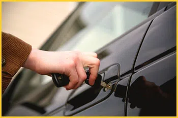 Exclusive Locksmith Service Nashville, TN 615-375-3380 - 18-car-unlock